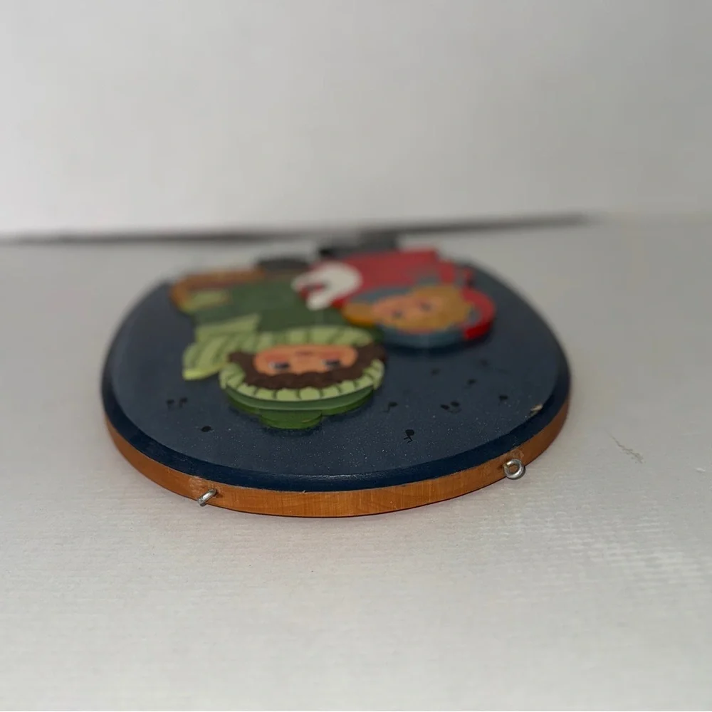 Vintage oval wall